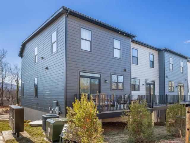 Townhouse for sale in Virginia