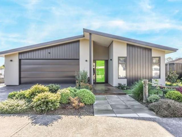 House for sale in Cable Bay, Nelson Bays