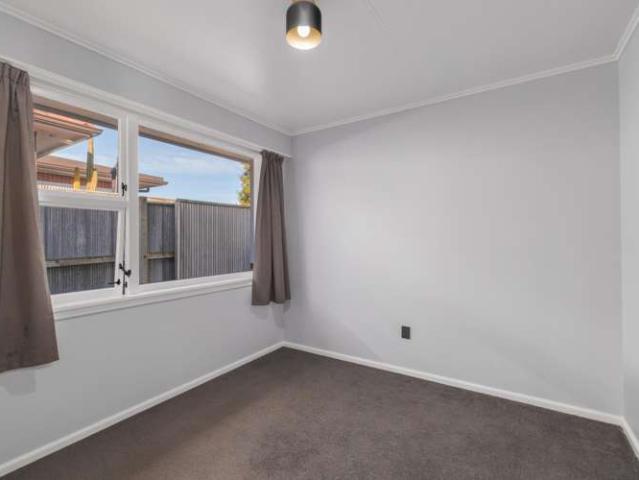 House for sale in Chaslands, Canterbury