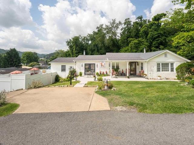 House for sale in Morgantown, West Virginia