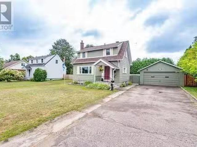 House for sale in Renfrew, Ontario