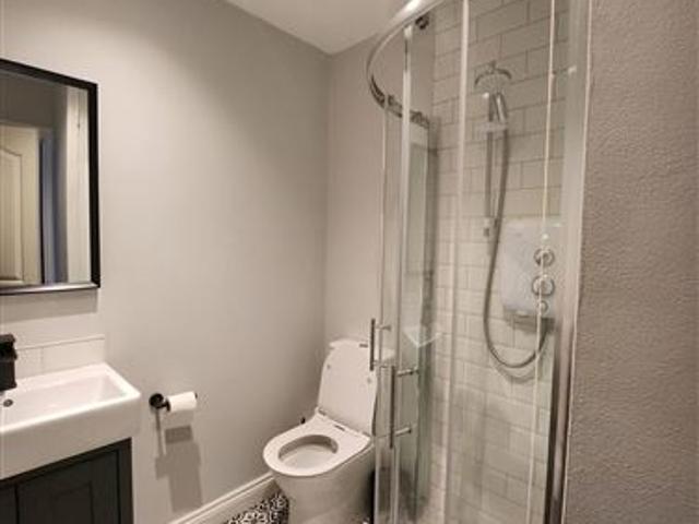 Terraced House to rent in Dublin