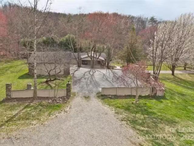 House for rent in Asheville