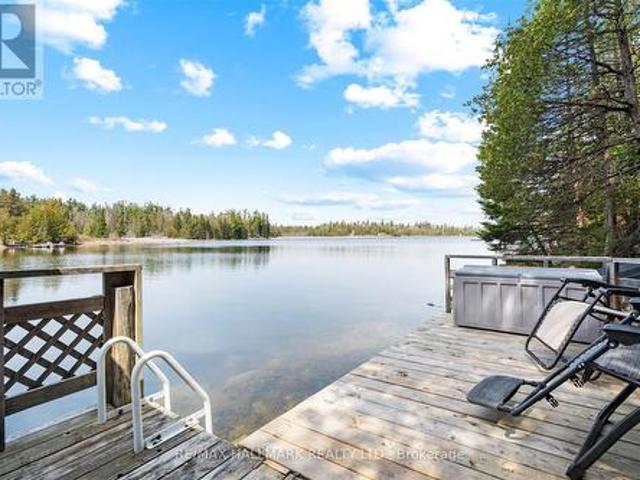 House for sale in Ontario