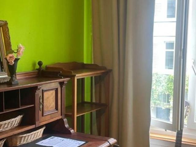 Studio mieten in Einigen, Zürich