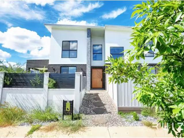 House for rent in Whitlam, District of Molonglo Valley