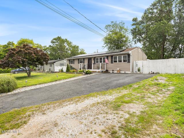 House for sale in Bayville, New Jersey