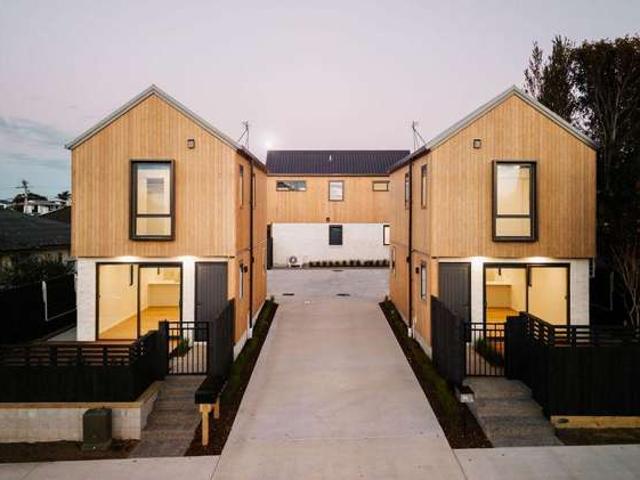 Townhouse for sale in Gate Pa, Bay Of Plenty