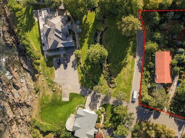 House for sale in Nahant, Essex County