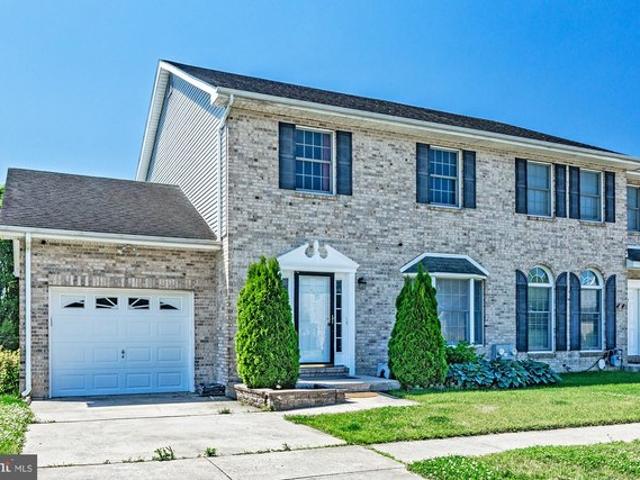 Townhouse for sale in Delaware