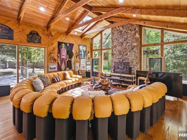 House for sale in Hillsdale, New Jersey