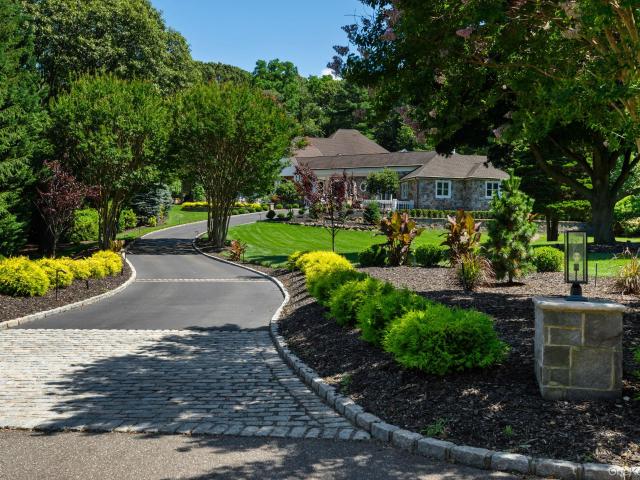 House for sale in Smithtown, New York