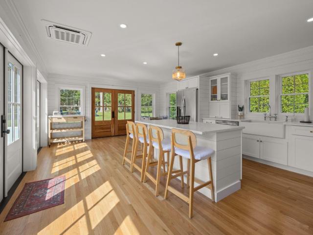 House for sale in Osterville, Osterville