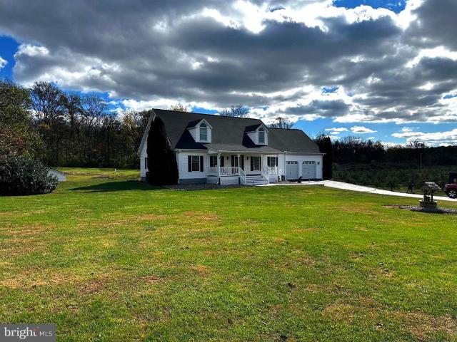 House for sale in Bunker Hill, West Virginia
