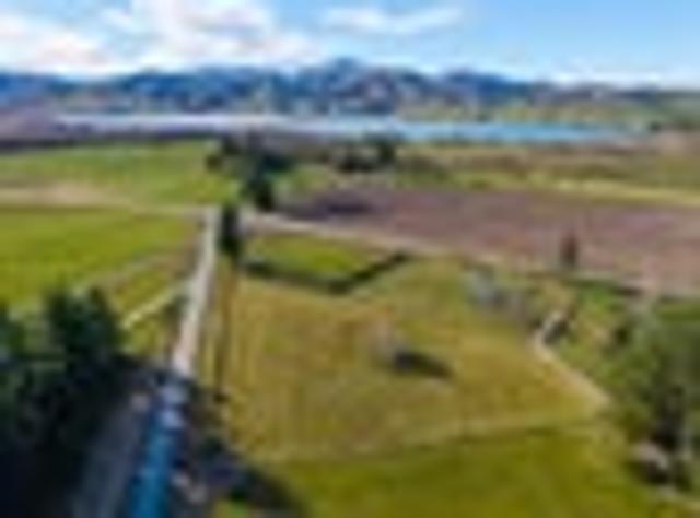 Land for sale in Canterbury
