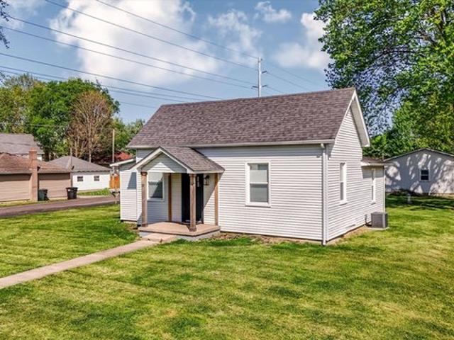 House for sale in New Palestine, Indiana