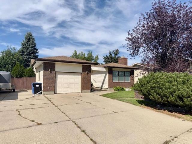 House for sale in Varsity Village, Lethbridge