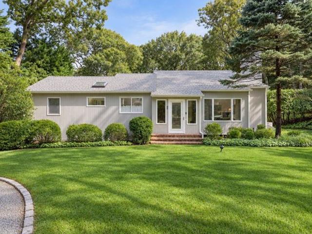 House for sale in Hampton Bays, Town of Southampton
