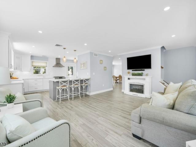 House for sale in Rochelle Park, New Jersey