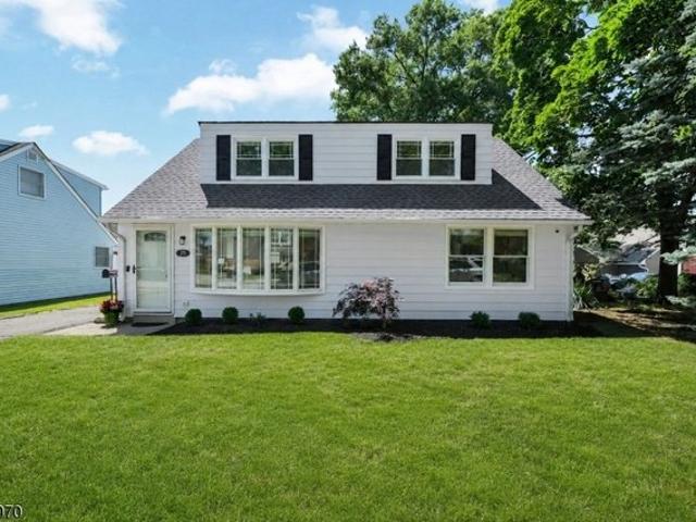 House for sale in Rochelle Park, New Jersey