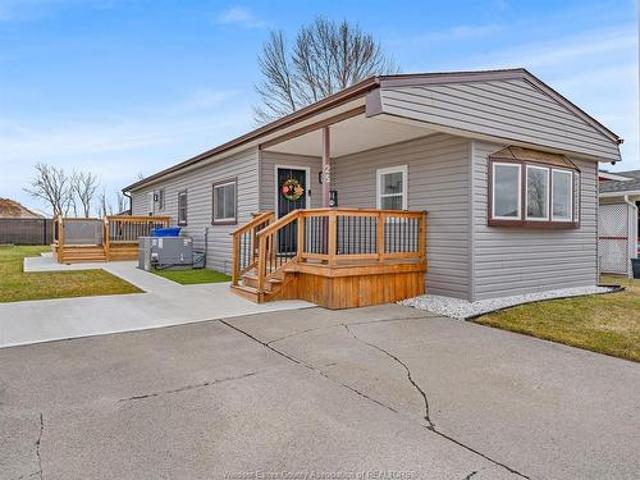 House for sale in Essex, Ontario