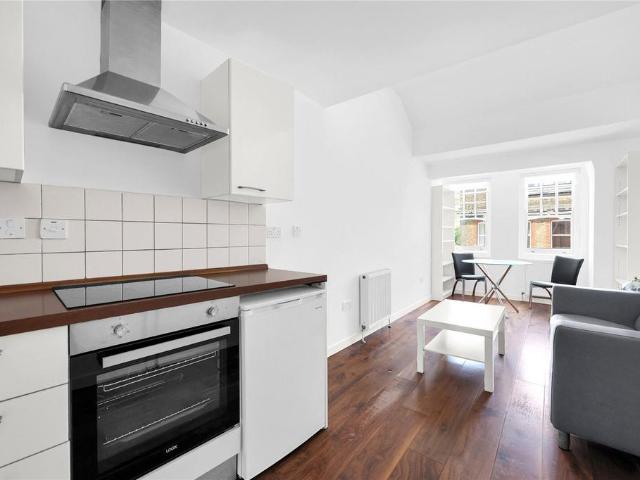 Apartment for rent in Chalk Farm, Greater London