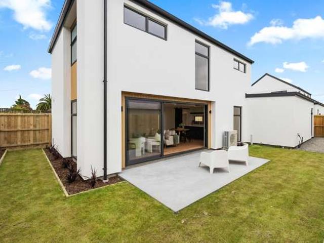 House for sale in Saint Albans, Canterbury