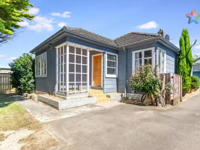 House for sale in Days Bay, Wellington