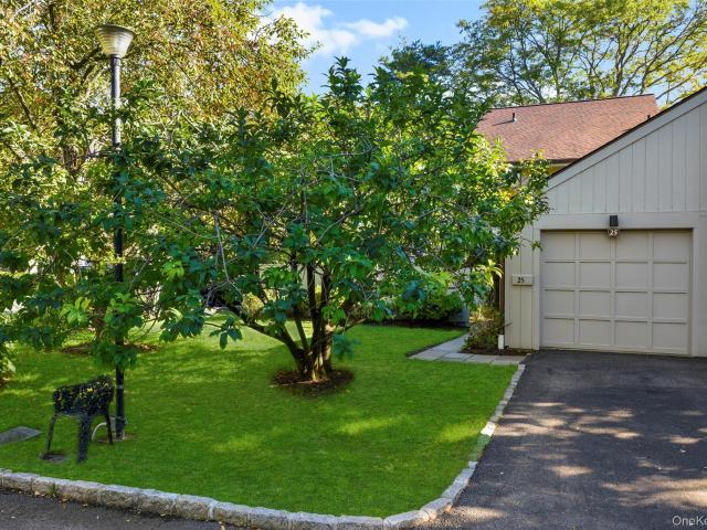Condo for sale in Pine Ridge, Town of Mamaroneck