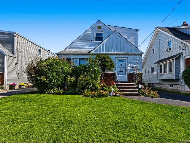 House for sale in Hempstead Gardens, West Hempstead