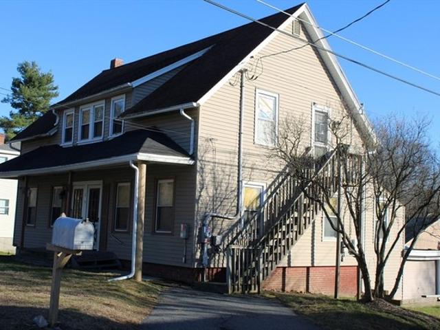 House for sale in Dudley, Massachusetts