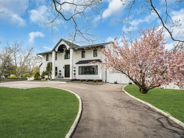 House for sale in Huntington, New York