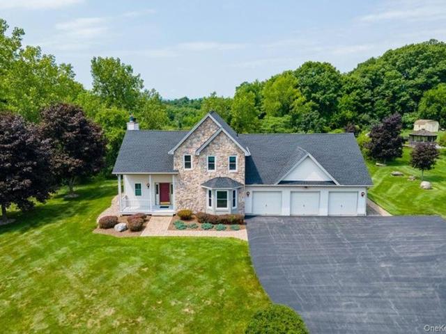 House for sale in Pleasant Valley, New York