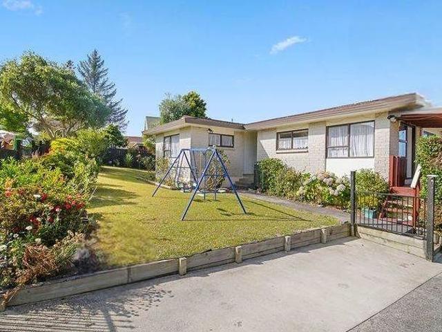 House for rent in Goodwood Heights, Manurewa
