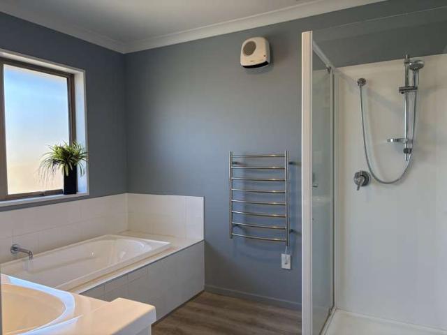 House for rent in Chaslands, Canterbury
