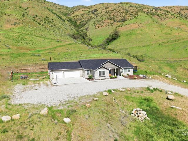 House for sale in Horseshoe Bend, Idaho