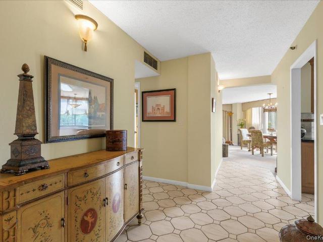Condo for sale in White Plains, New York