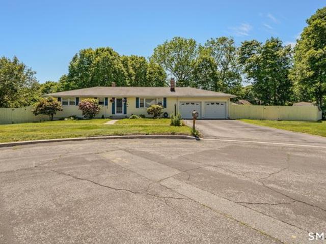 House for sale in Waterford, Connecticut