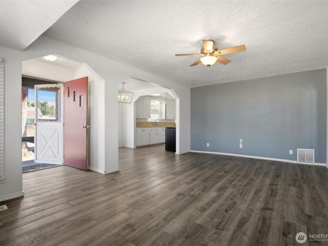 House for sale in Naches, Washington