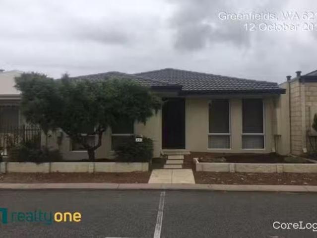 House for rent in Greenfields