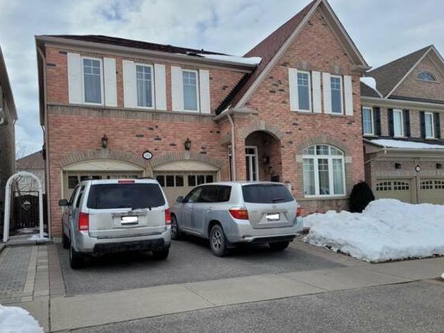 House for rent in Ajax