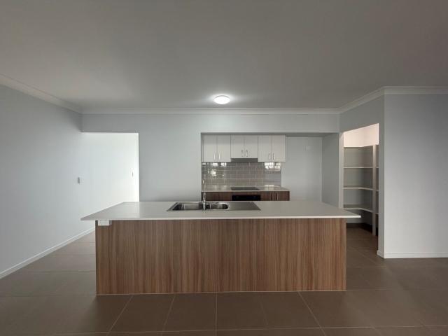 Apartment for rent in Kings Creek, Queensland
