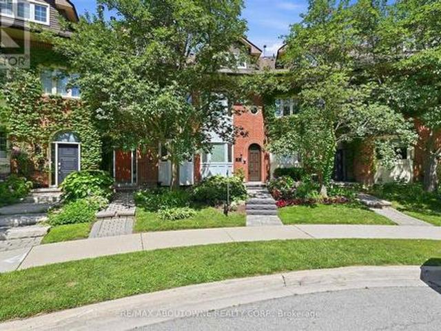 House for sale in Oakville, Ontario