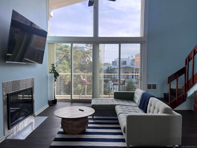 Condo for sale in Canoga Park, California