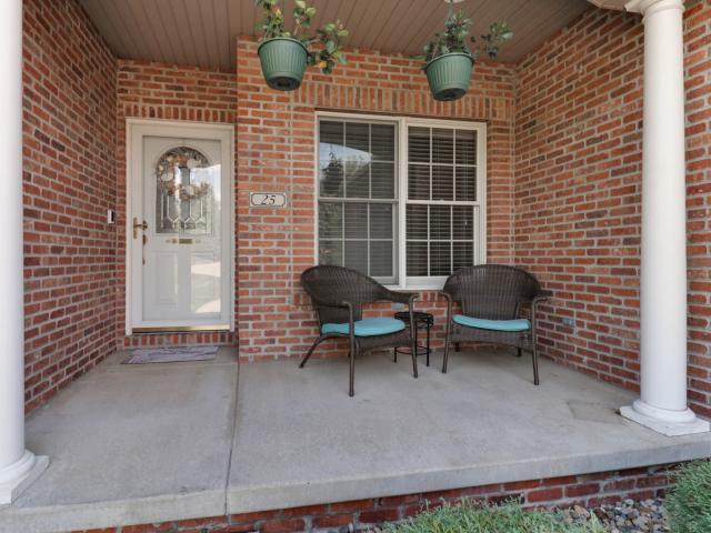 Condo for sale in The Villas at Spring Ridge, Bloomington