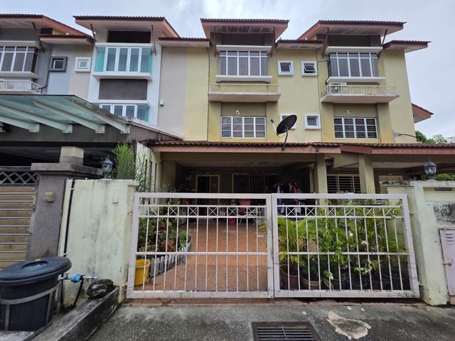 Terraced House for sale in Langat, Selangor