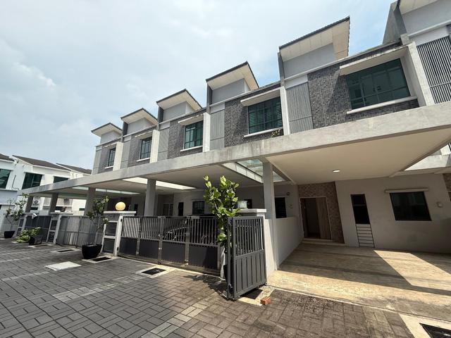 Terraced House for sale in Wellesley, Penang