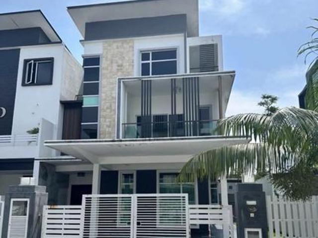 Residential House for rent in Malaka