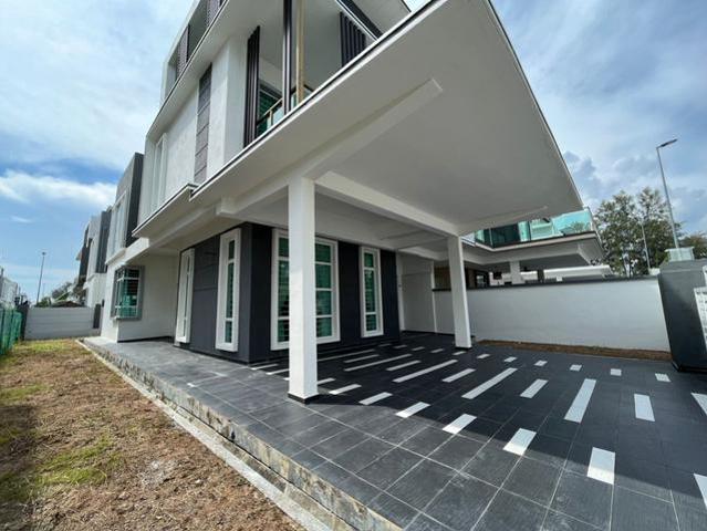 Terraced House for rent in Malaka
