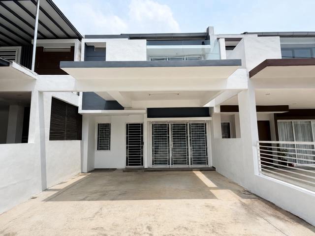 Terraced House for rent in Malaka